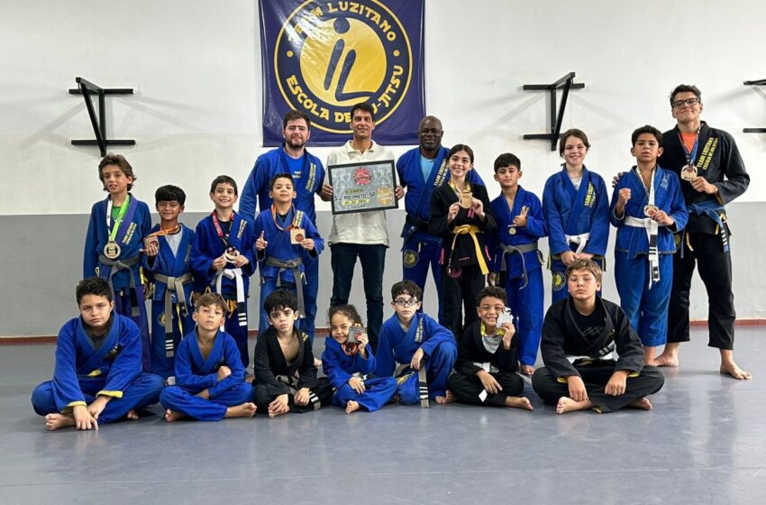  Barretenses conquistam 3º lugar e 35 medalhas no Circuito Interior de Jiu-Jitsu