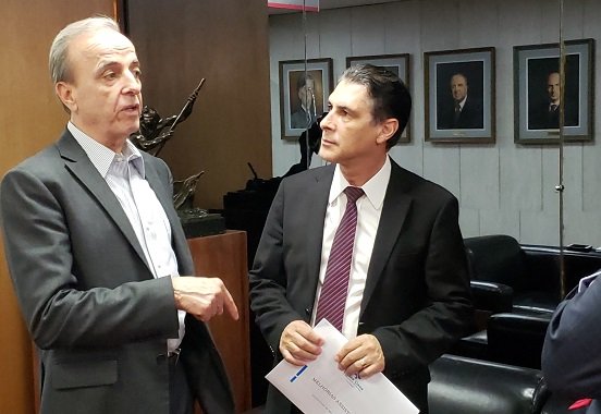  Deputado Sebastião Santos recebe diretor do Hospital de Amor na ALESP