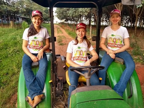  Dia de campo, em Tabapuã (SP), reúne agropecuaristas de todo o País para debater o papel feminino no agro