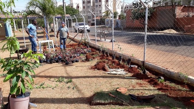  Meio Ambiente realiza benfeitorias em projeto social