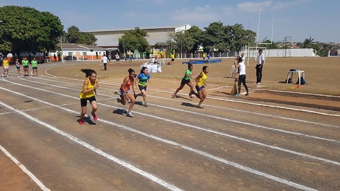  Atletismo conquista 15 medalhas em Circuito Regional