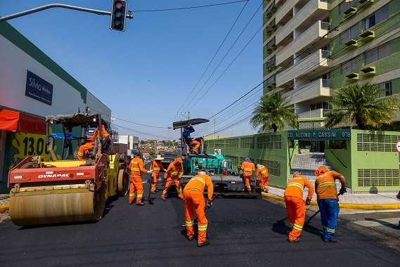  Obras de recapeamento na área central de Barretos seguem no cronograma