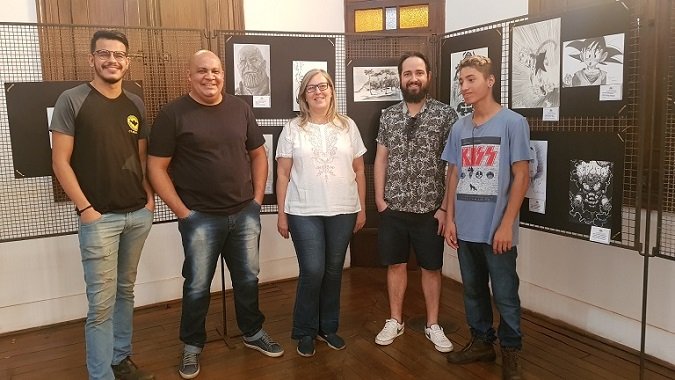  Exposição de desenhos de alunos do CEMART vai até 8 de dezembro no Museu Ruy Menezes