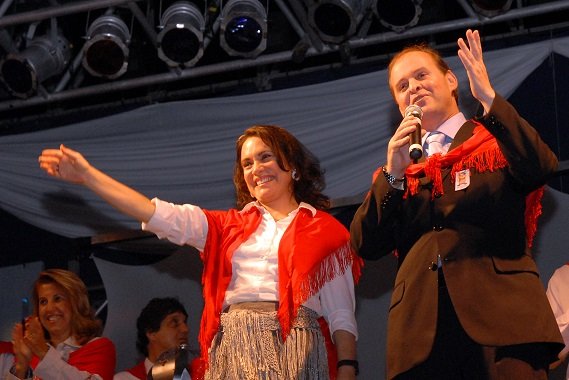  Regina Duarte participa de evento religioso em Barretos