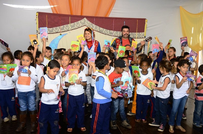  Crianças de Laranjeiras foram à Festa do Peão de Barretos