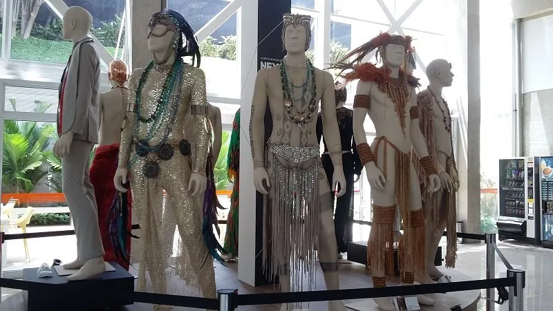  Figurino do cantor Ney Matogrosso é tema de exposição em Barretos