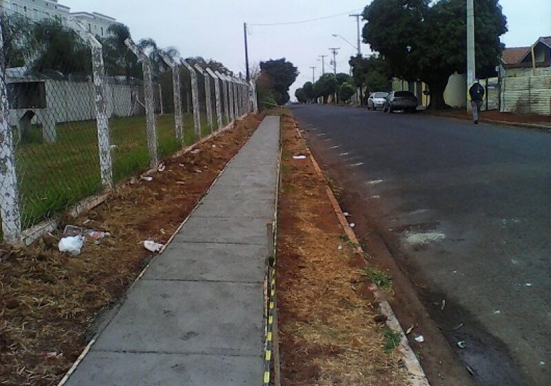  Ruas ao redor do Condomínio Barra da Tijuca ganham calçada
