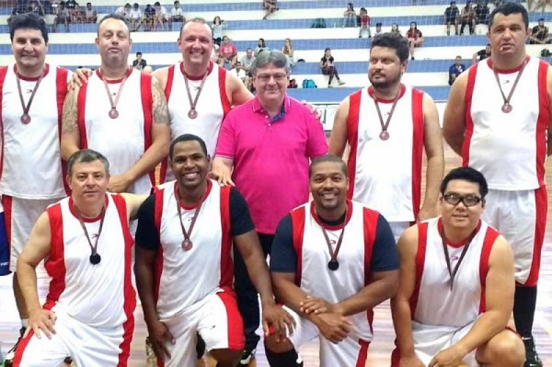  Basquete de Barretos conquista bronze em Torneio de Regional