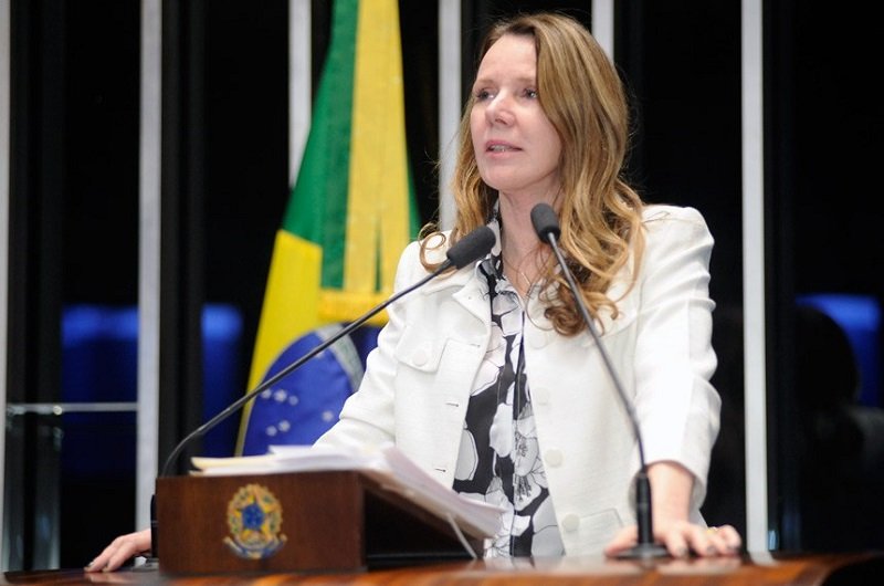 Enquete: Participação de mulheres no serviço militar trará vantagens ao Brasil