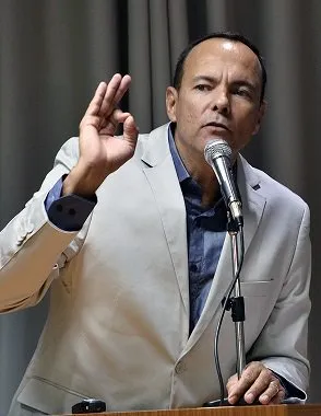  Carlão do Basquete cogita candidatura a deputado federal
