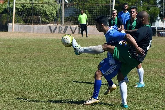  18 gols foram marcados na abertura da várzea