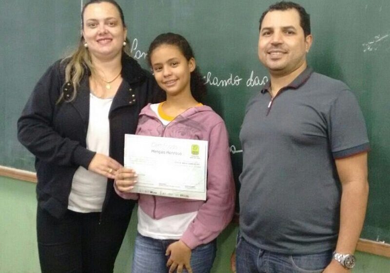  Jovens recebem homenagem por participação na Olimpíada Brasileira de Matemática