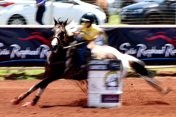  Começou campeonato equestre de Barretos