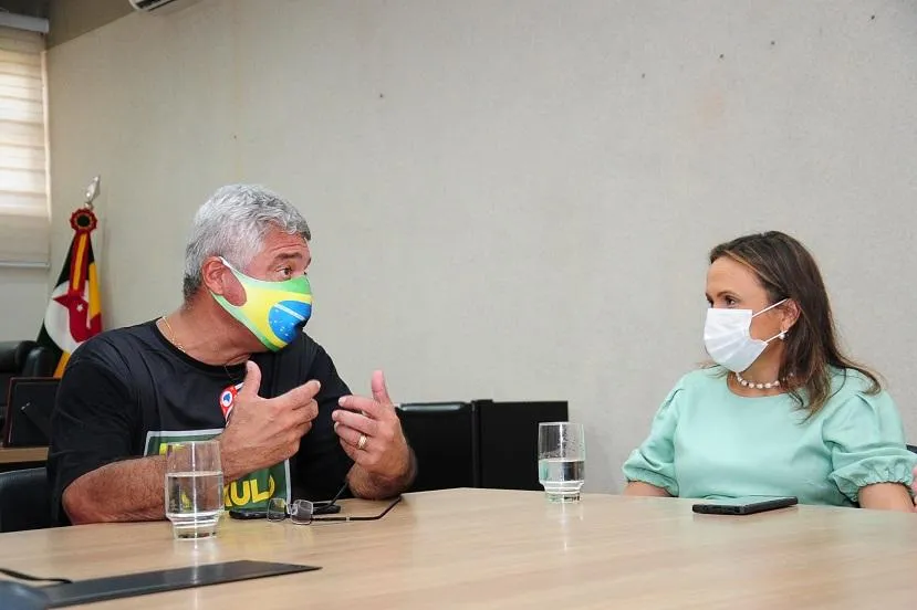  Paula Lemos recebe visita do senador Major Olímpio