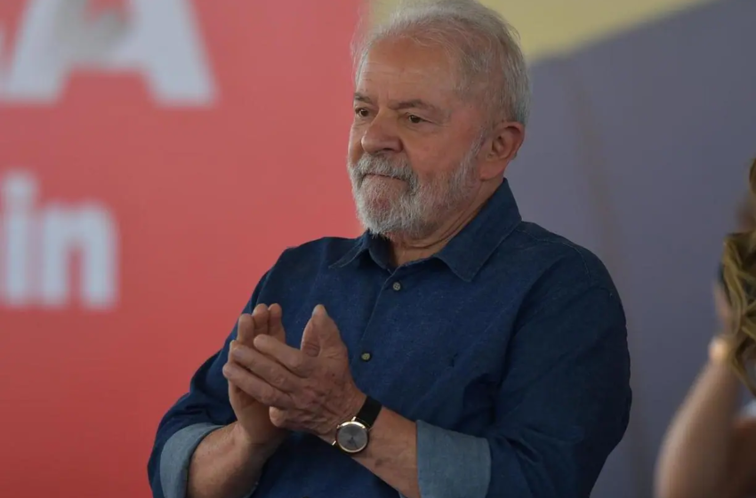  Luiz Inácio “Lula” da Silva (PT) é eleito novo presidente do Brasil