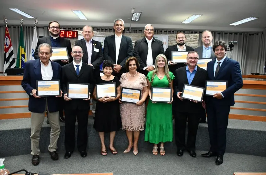  Rotary homenageia personalidades na comemoração dos seus 118 anos de fundação