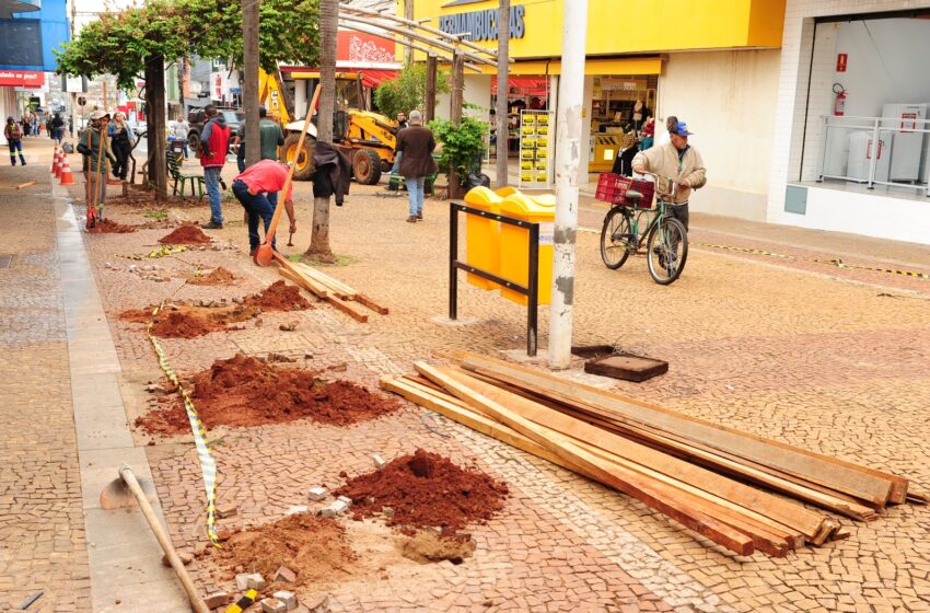  Obras no Calçadão da Rua 20 é iniciada para melhorar fluxo e valorizar o centro da cidade