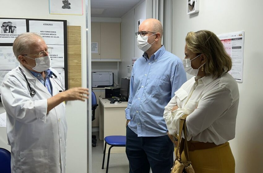  Secretária de Saúde visita UPA para avaliar protocolos de dengue