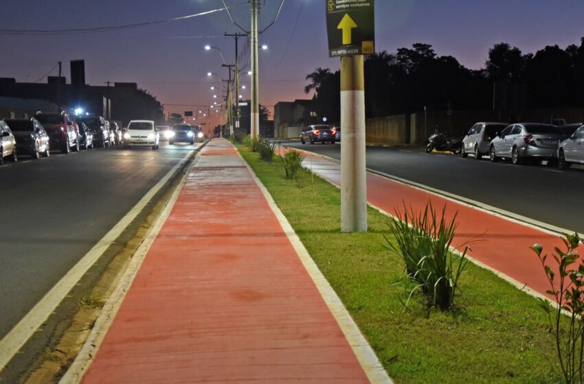  Prefeitura entrega revitalização da Avenida João Batista da Rocha