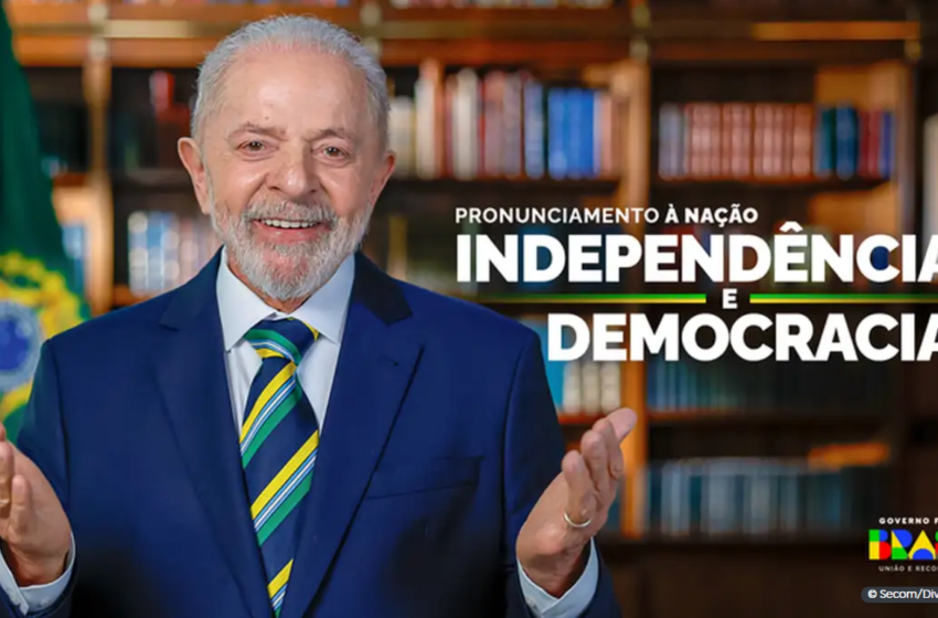  Lula exalta democracia em pronunciamento da Independência