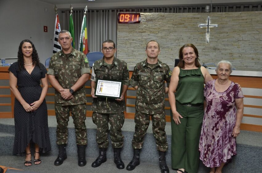  Gabriel Batista Martins Vieira de Souza é homenageado como Atirador Destaque do Ano em Barretos