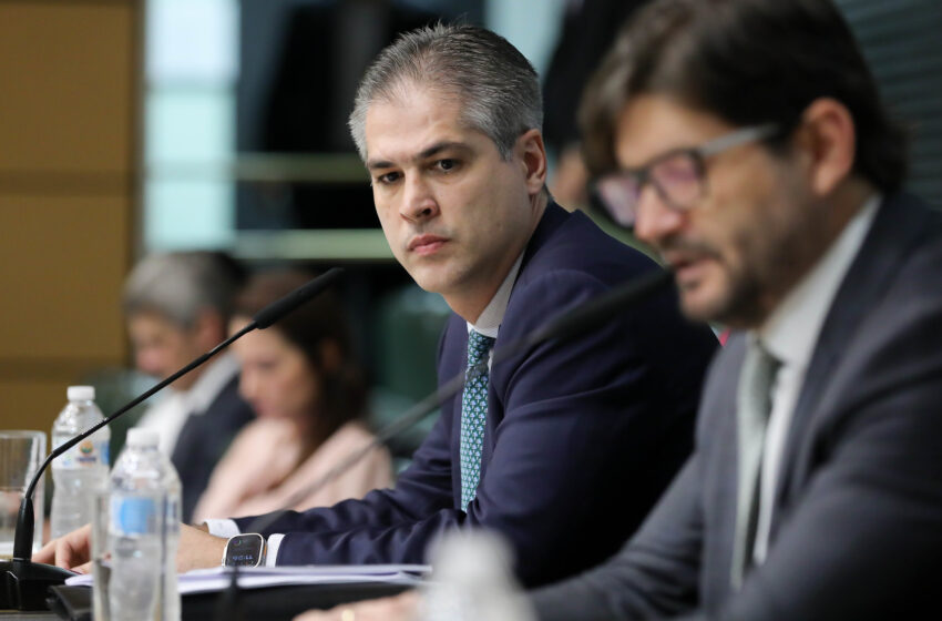  Plenário da Assembleia Legislativa aprova indicação do advogado Maxwell Vieira para o TCE-SP