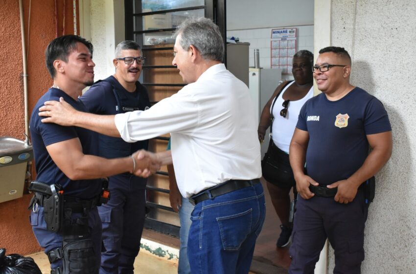  Prefeito Odair Silva e equipe visitam o complexo administrativo “Dr. Mélek Zaiden Geraige”