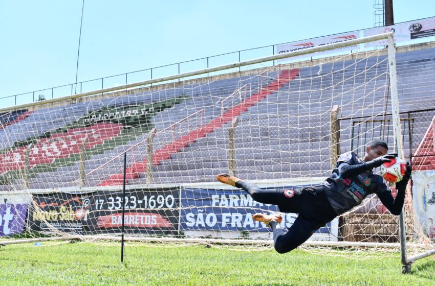  Barretos empata com Francana em jogo treino e reforça parceria com a prefeitura