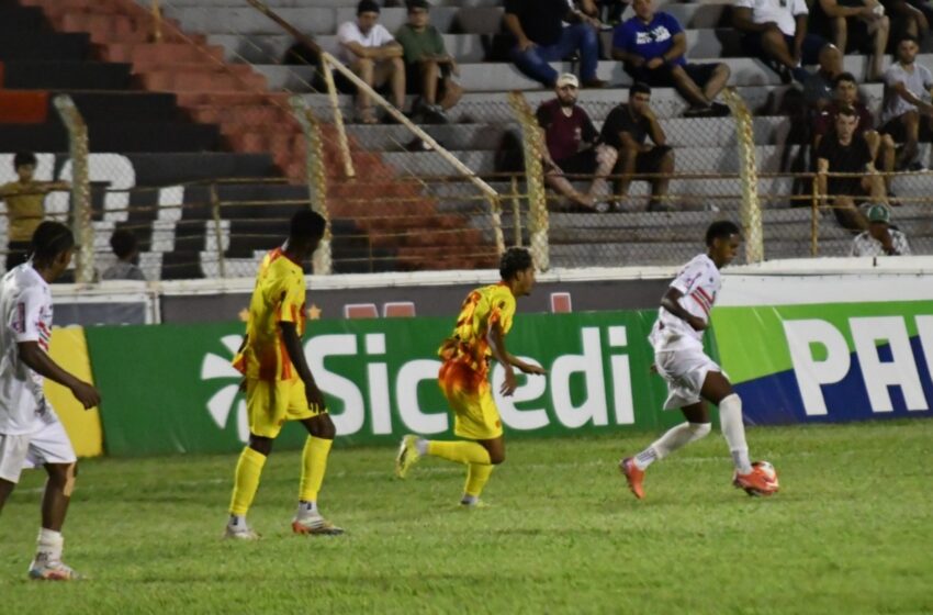  BEC vence Jabaquara e mantém liderança na Série A4