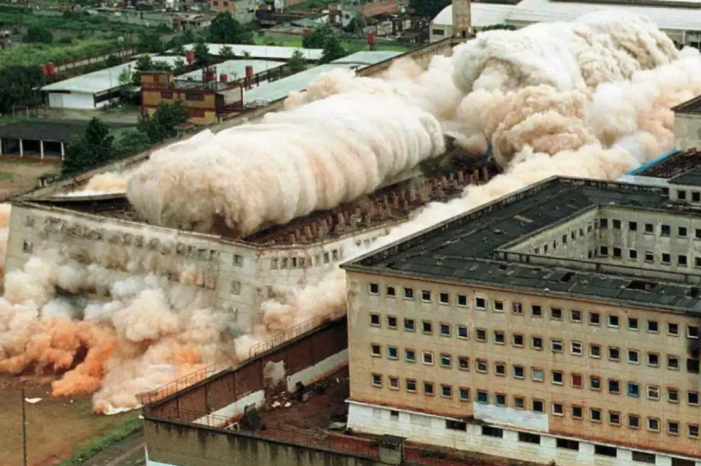  Implosão, a técnica que dá lugar às transformações