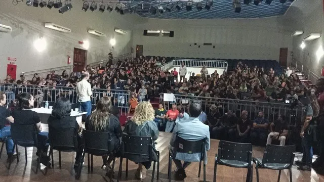  Professores aceitam proposta e greve na rede municipal chega ao fim