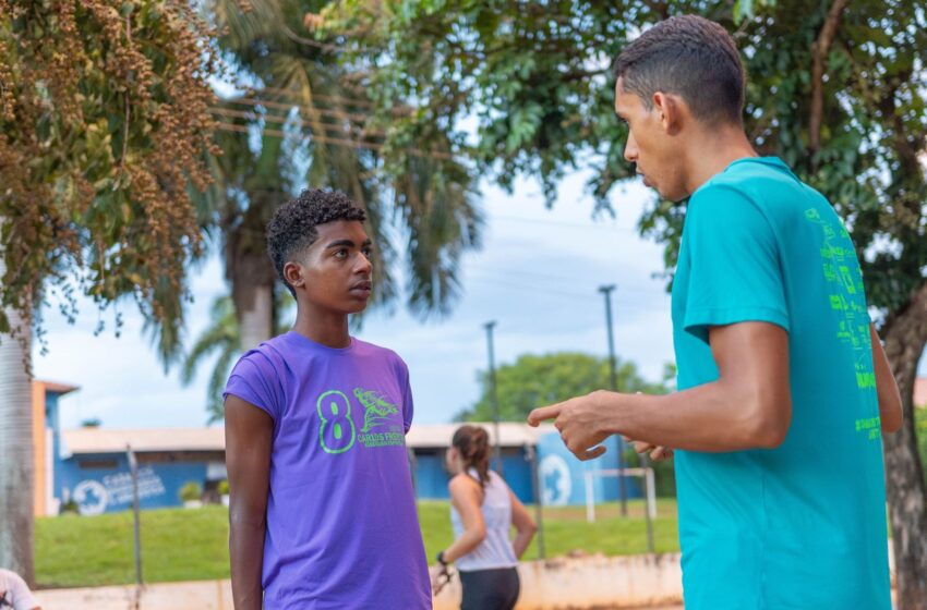  Jovem atleta Rychard Rodrigues recebe homenagem por destaque na corrida de rua