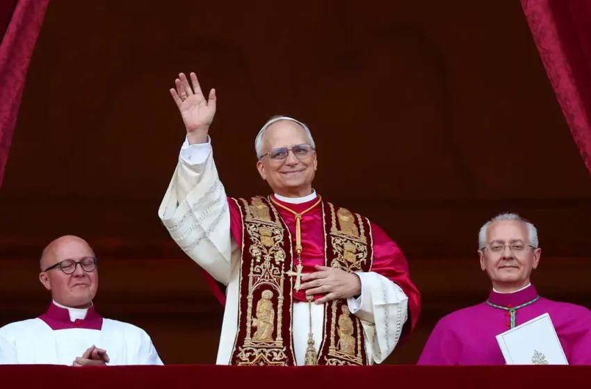  Robert Prevost é eleito papa e adota o nome Leão XIV, o primeiro dos EUA a assumir o pontificado