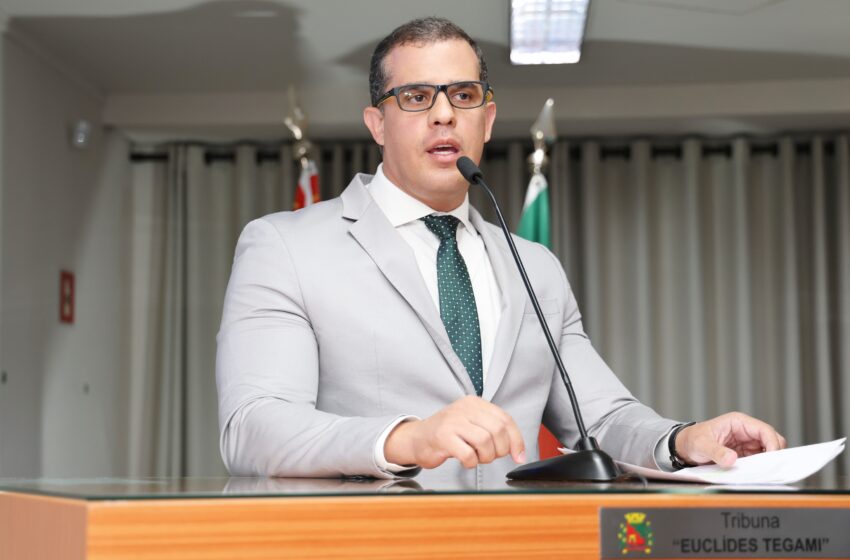 Vereador solicita detalhamento de gastos e justificativas sobre viagem oficial do prefeito a Israel