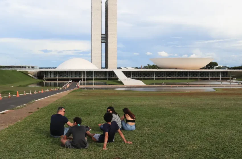  Senado cria comissão para discutir tarifas com o Congresso dos EUA