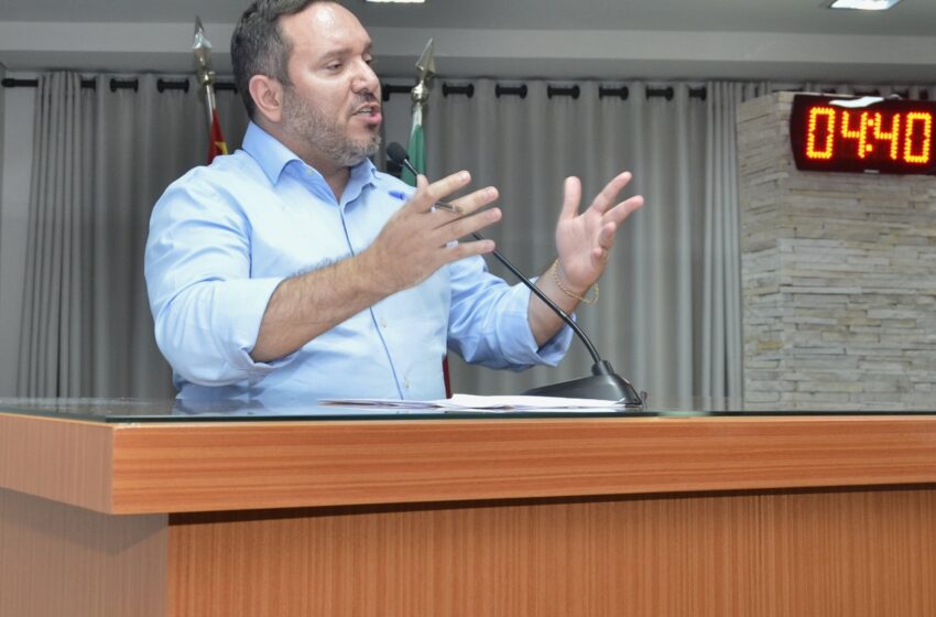  Vereador questiona transferência de servidores da Educação para Zeladoria em Barretos
