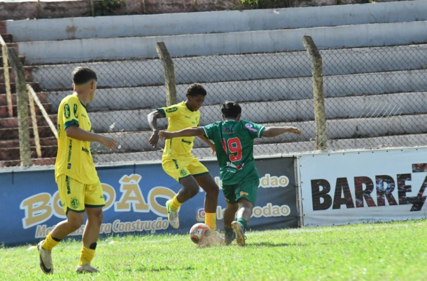 Barretos Esporte Clube estreia com derrota no Paulista Sub-15, mas empata no Sub-17
