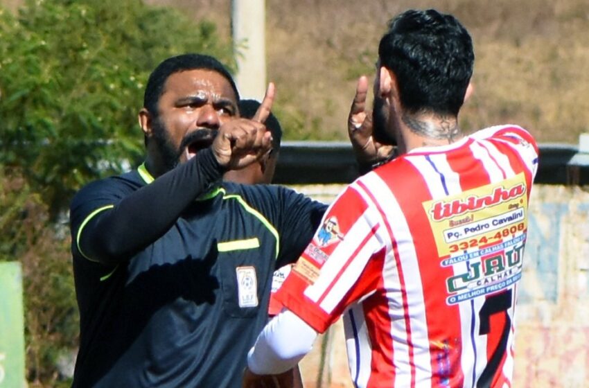 Clássico das vilas: Diva x Nogueira