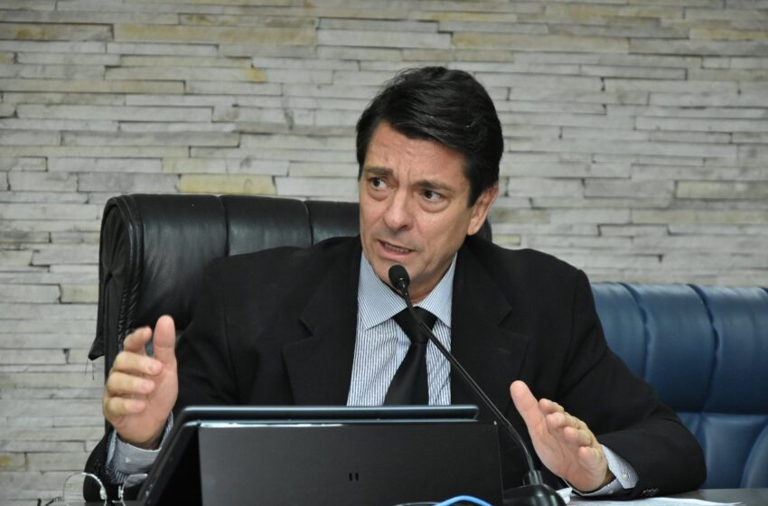  Lupa solicita informações sobre atraso em reforma da Escola Anália Franco