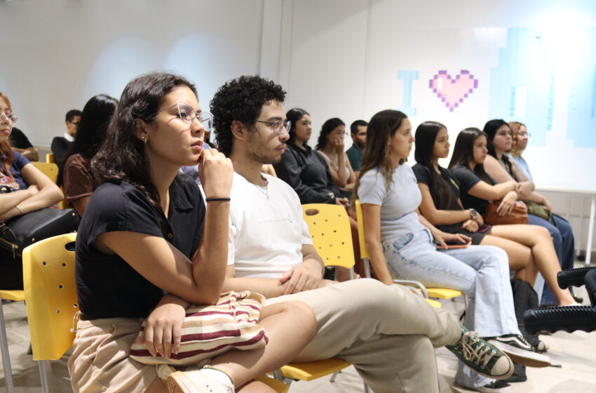 Palestra no UNIFEB aborda mercado de animais silvestres e desperta interesse entre futuros veterinários