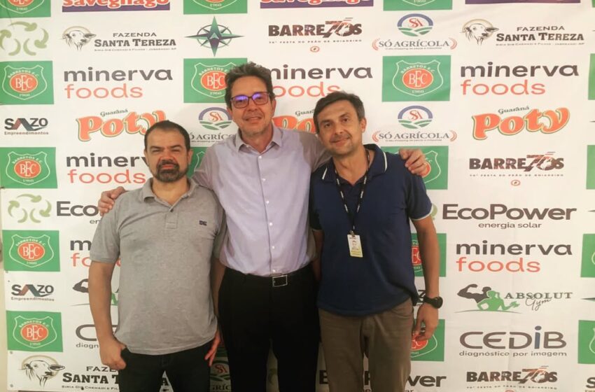 Barretos Esporte Clube firma parceria com UNIFEB para recuperação do gramado do estádio