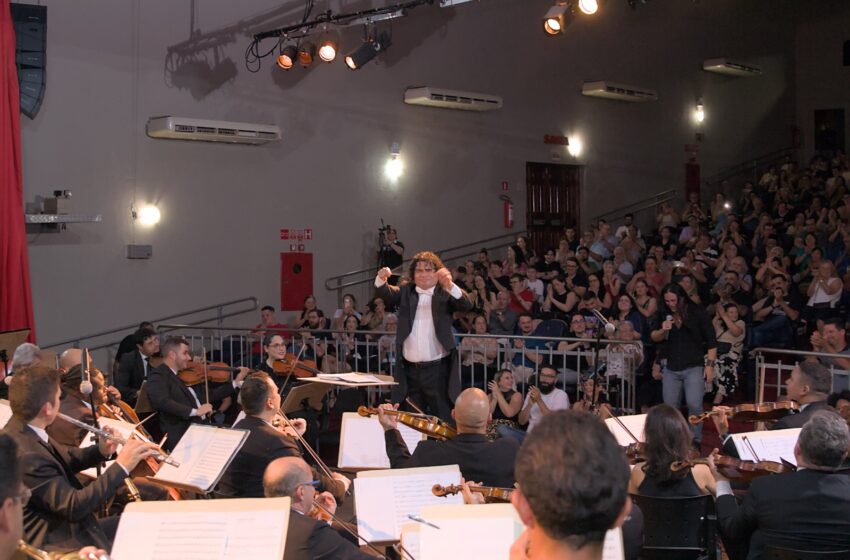 “Rock Sinfônico” da Orquestra Municipal de Barretos lota duas sessões no Cine Barretos