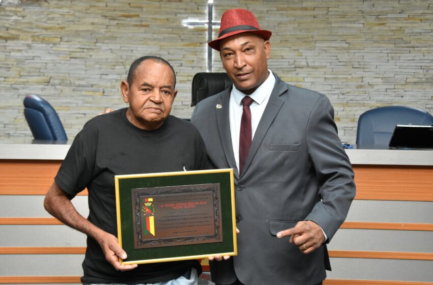  Mestre Timóteo recebe Título de Cidadão Honorário de Barretos em noite marcada por emoção e história da capoeira