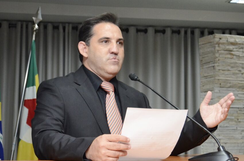  Vereador pede esclarecimentos sobre tratamento de esgoto no Jardim Caiçara