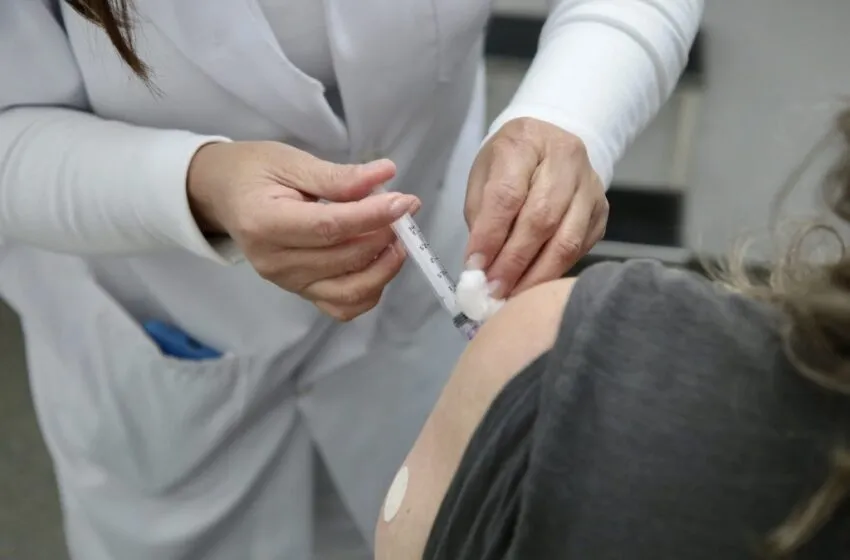  Governo de SP reforça vacinação de adolescentes contra HPV, sarampo e febre amarela
