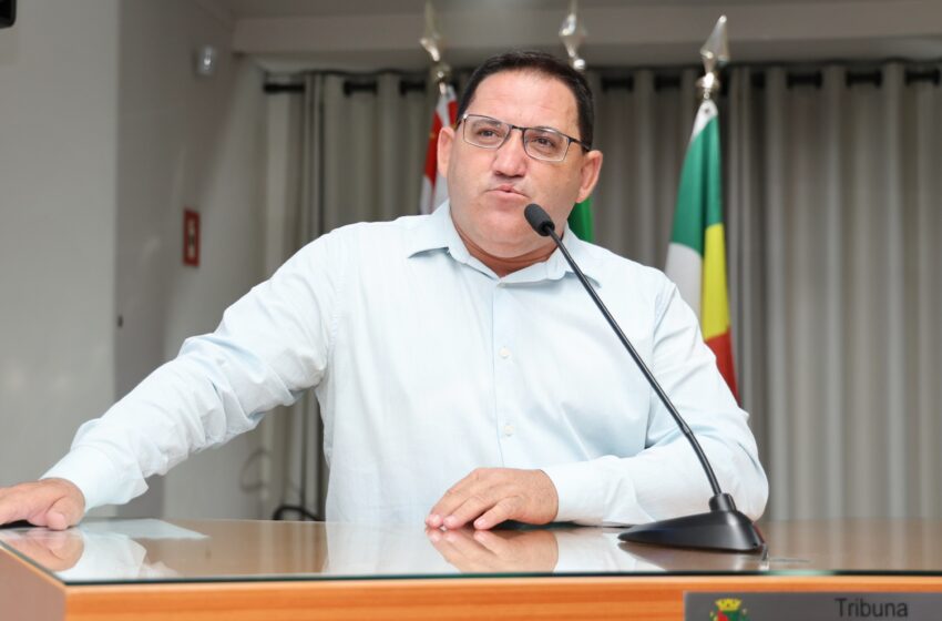 Juninho Bandeira volta a cobrar realização de concursos públicos em Barretos