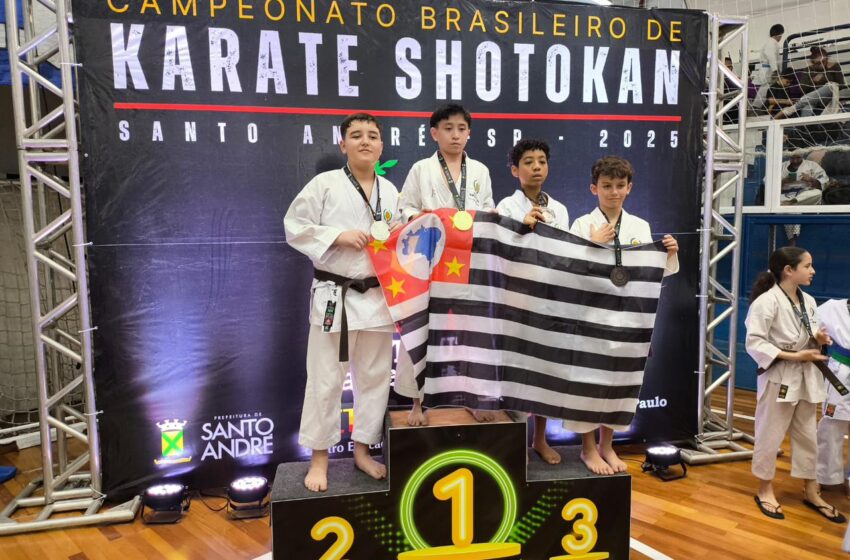  Barretenses conquistam quatro medalhas no Brasileiro de Karatê e garantem vaga no Mundial