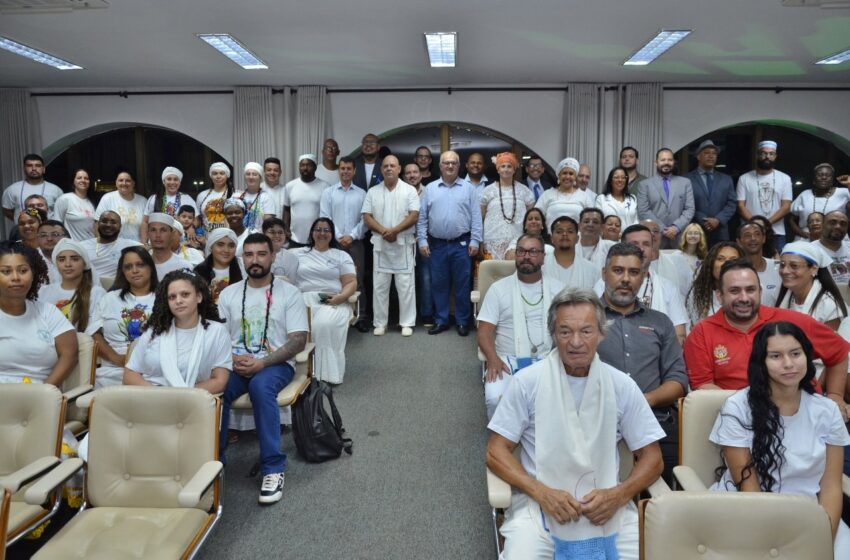  Barretos aprova criação do “Dia Municipal da Umbanda” com presença de lideranças religiosas na Câmara