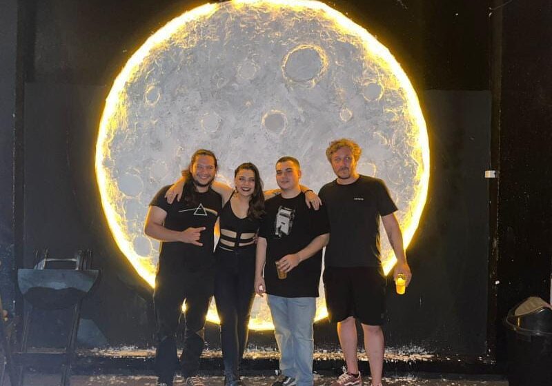  ‘Tudo’: A balada de amor intenso da Asquerosa que transforma vulnerabilidade em força