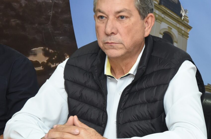  Prefeito de Barretos reage a críticas sobre publicidade e relação com vereadores em programa de rádio